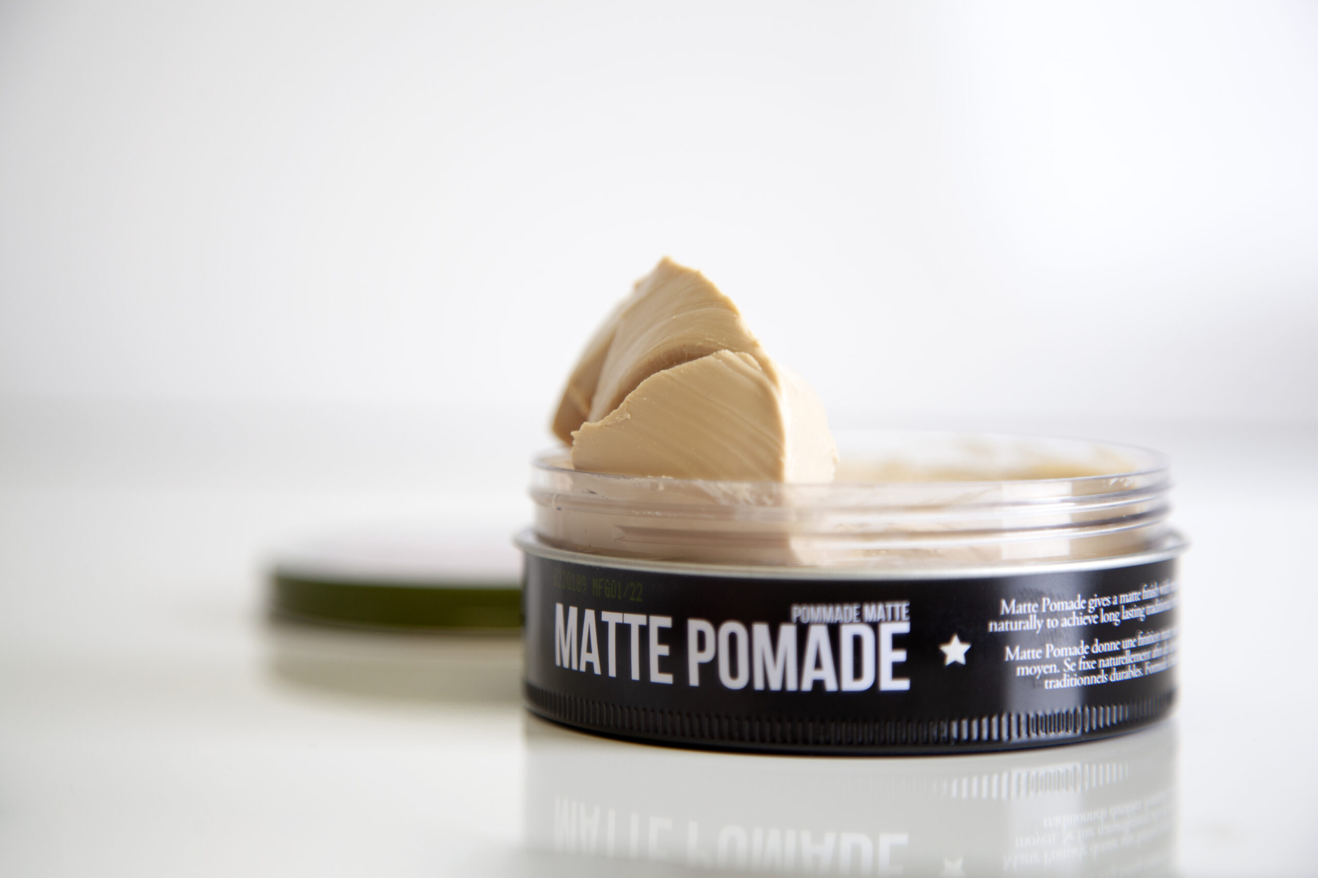 UPPERCUT DELUXE MATTE POMADE-MEDIUM HOLD NO SHINE